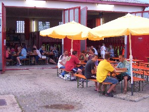 Das Fest in den ersten Abendstunden...